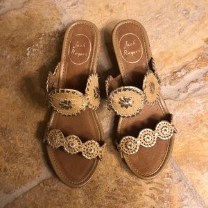 Jack Rogers ‘Lauren’ wedge. Size 8. Gold.